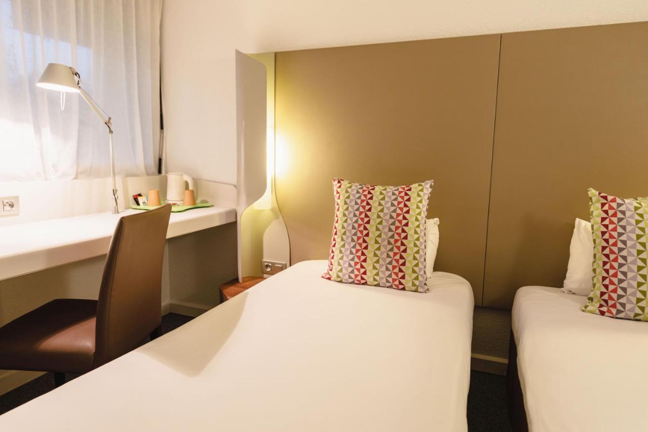 Hotel Campanile Lyon Bron Eurexpo Esterno foto
