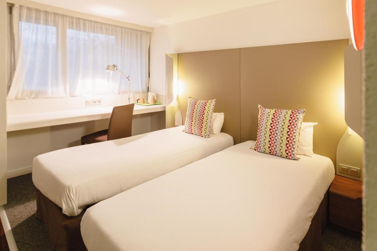 Hotel Campanile Lyon Bron Eurexpo Esterno foto