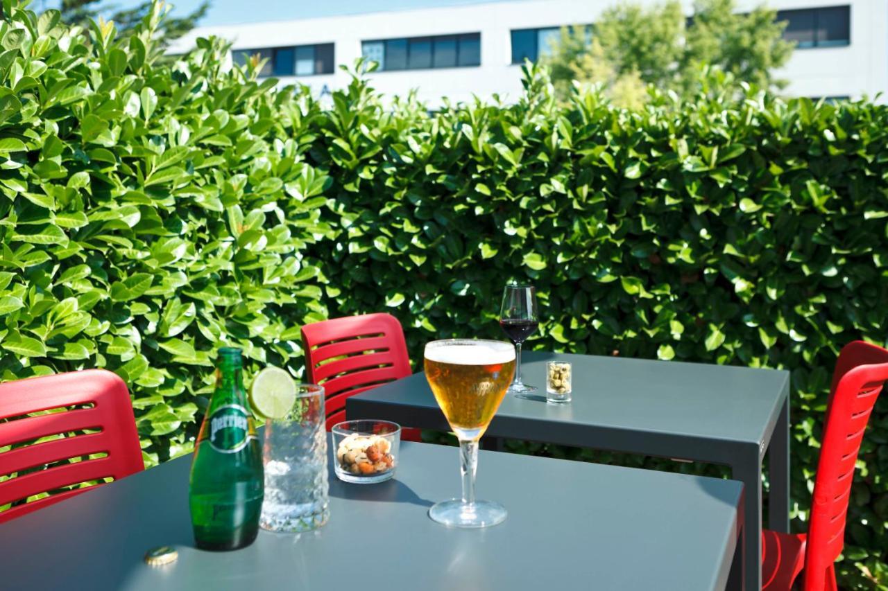 Hotel Campanile Lyon Bron Eurexpo Esterno foto